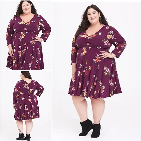 torrid Dresses & Skirts - Torrid Burgundy Purple FLORAL STUDIO KNIT CINCHED SKATER DRESS size 6X/30